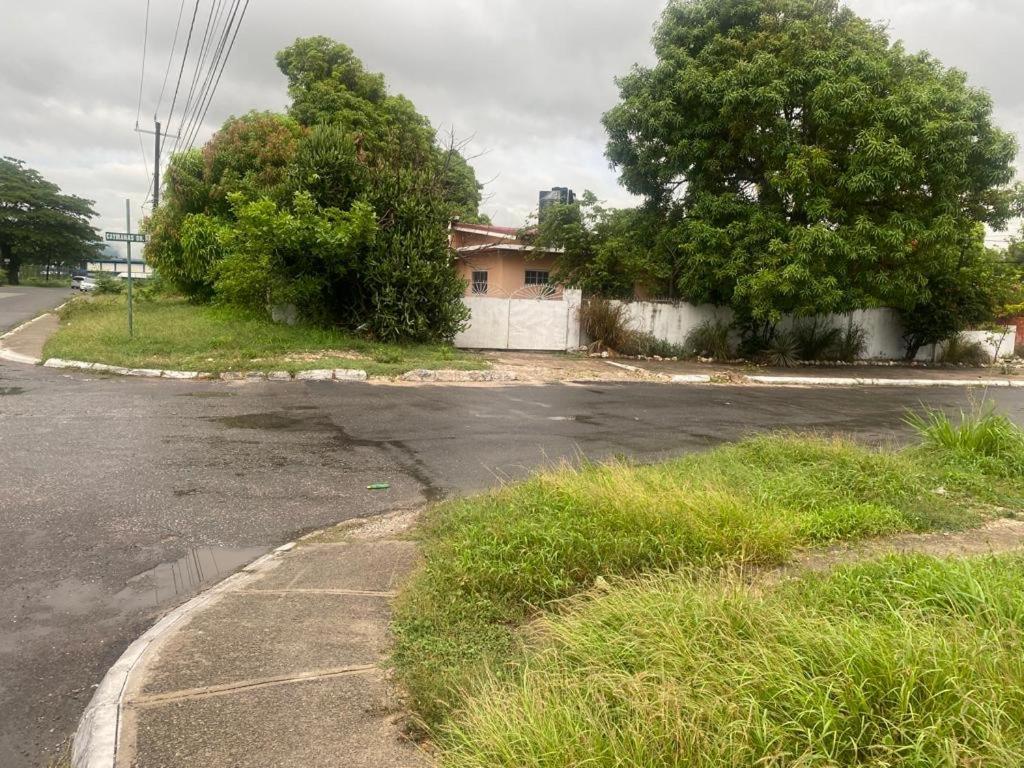Portmore Esterno foto