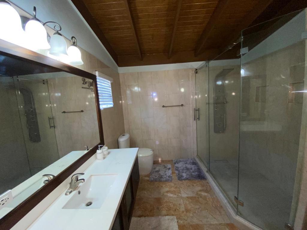 Portmore Esterno foto
